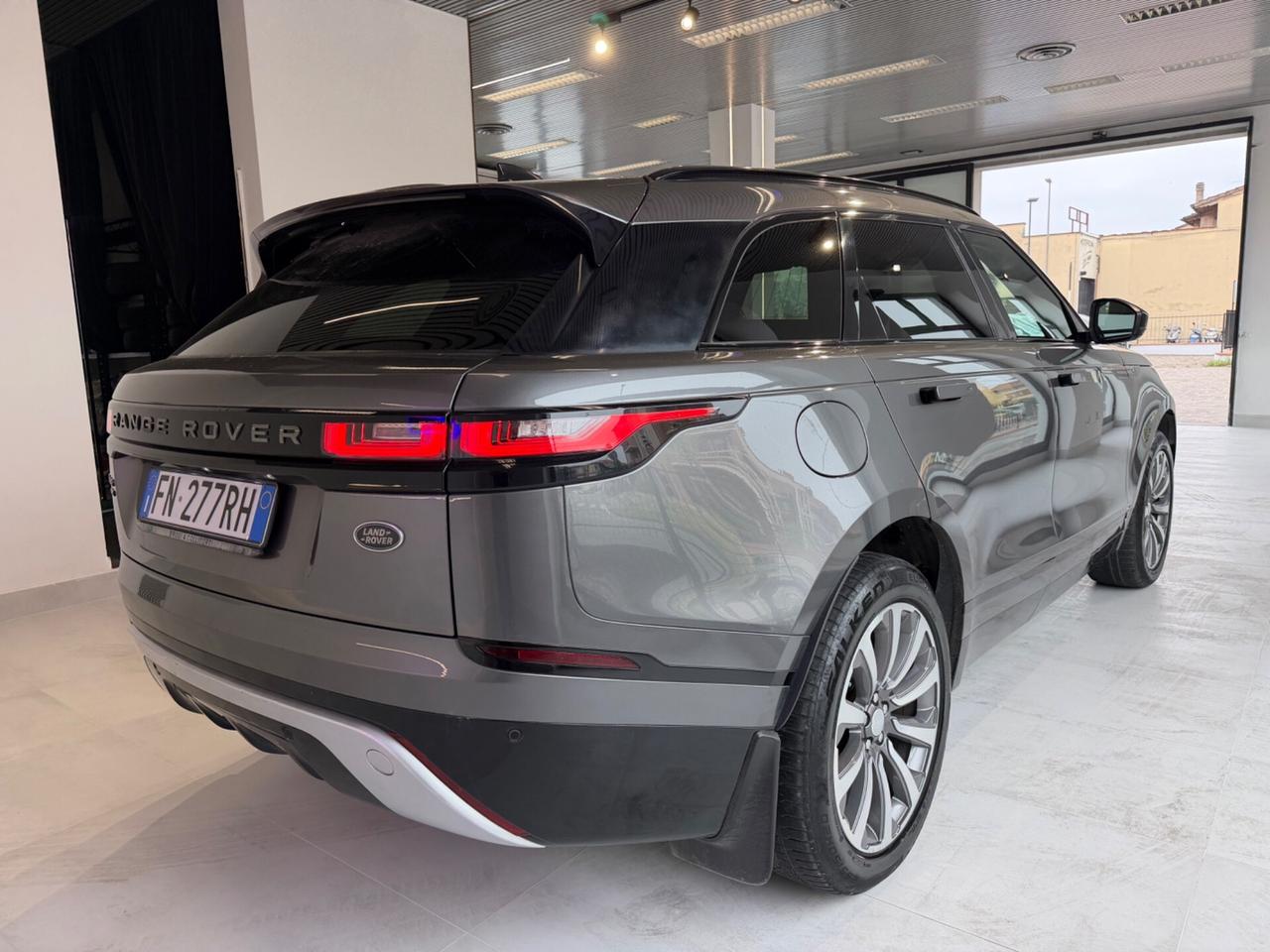 Range Rover Velar 2.0D I4 240 CV R-Dynamic HSE