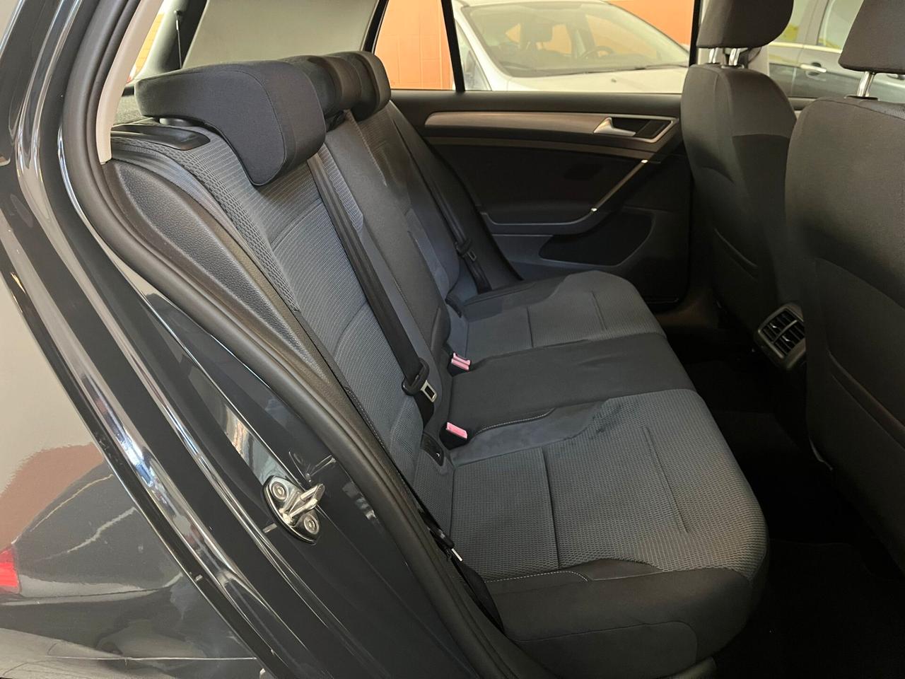 Volkswagen Golf 1.6 105CV TDI