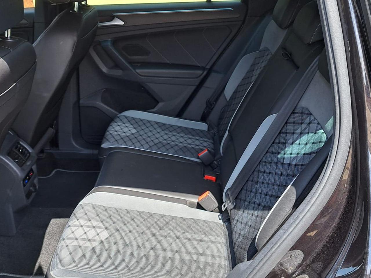 Volkswagen Tiguan R line 2.0 TDI #2781