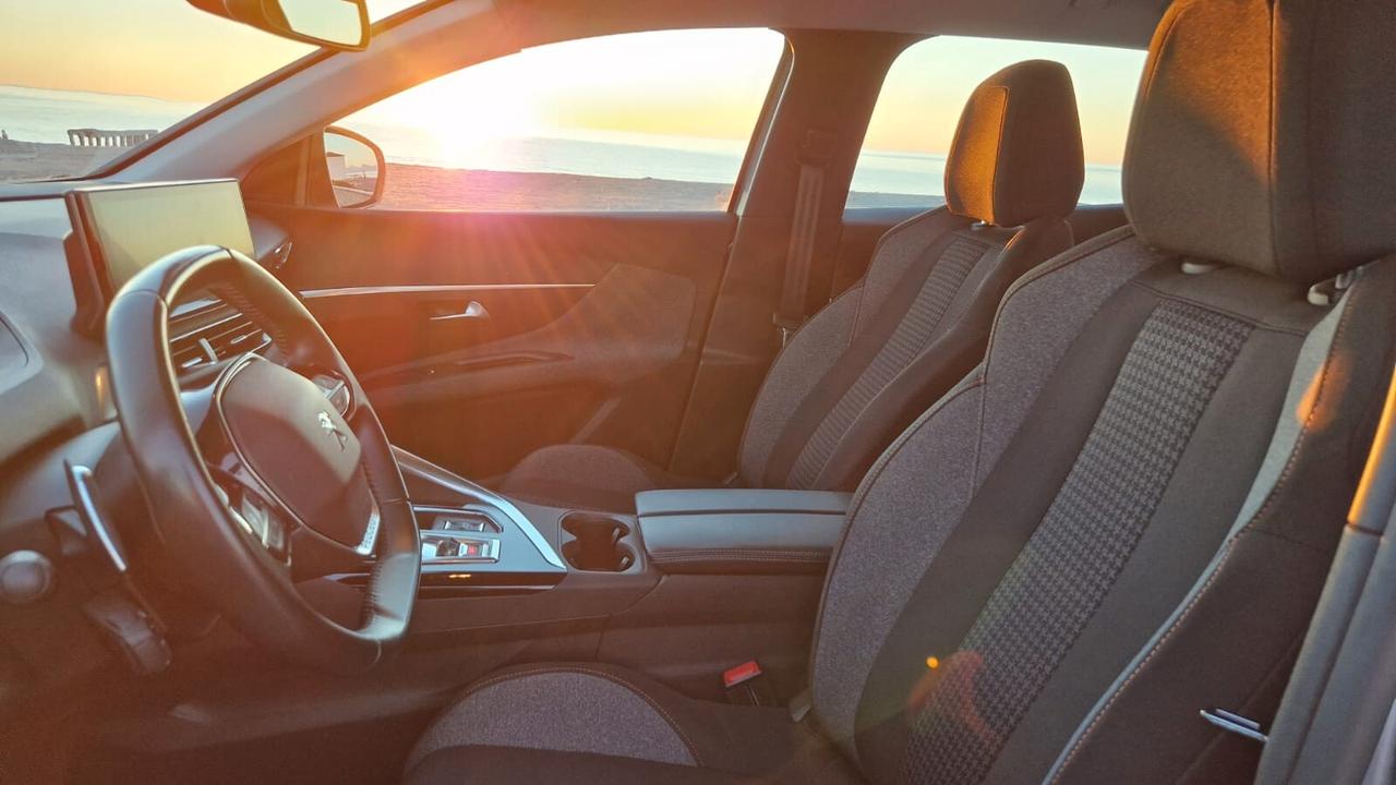 Peugeot 3008 BlueHDi 130 S&S EAT8 Active Business