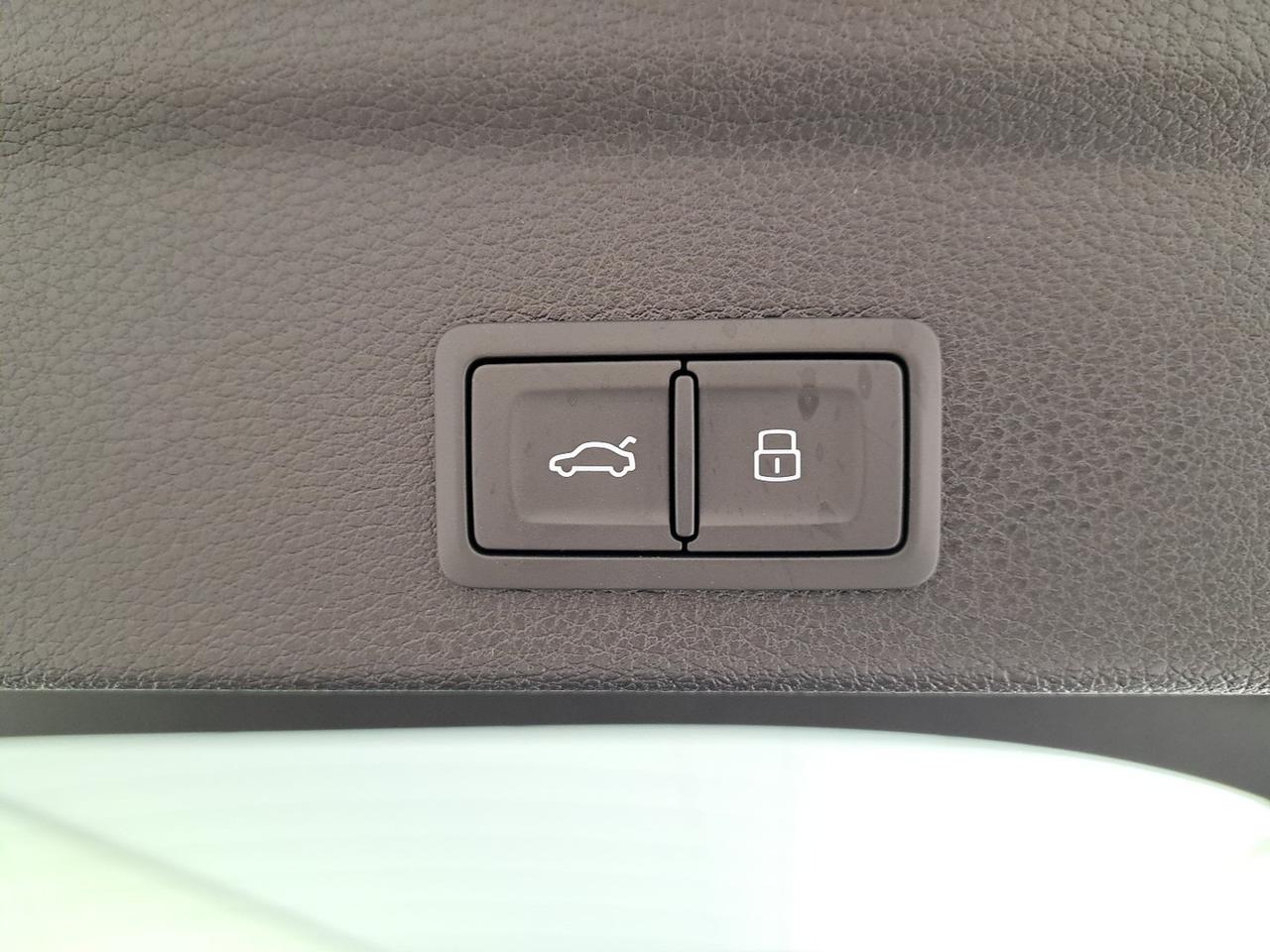 Audi Q3 sportback 40 2.0 tdi identity black quattro 193cv s-tronic