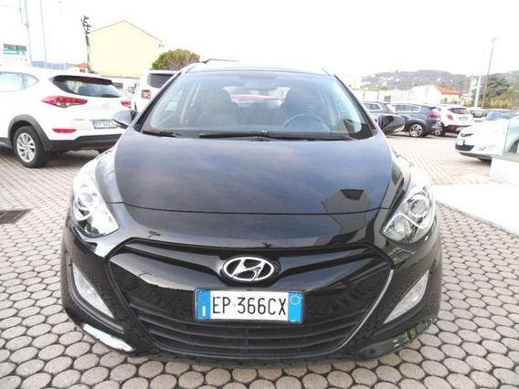 Hyundai i30 i30 Wagon 1.6 CRDi Comfort + pack clima automatico