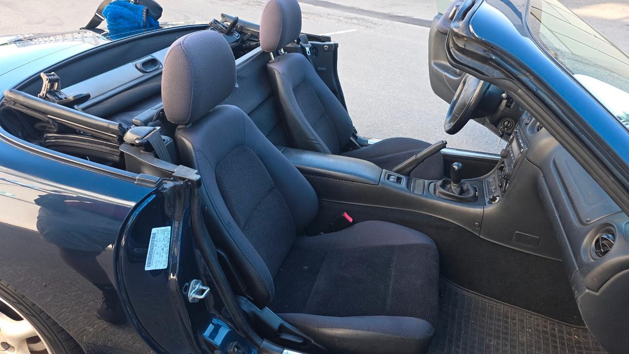 Mazda MX5 1.6 SPIDER ROADSTER