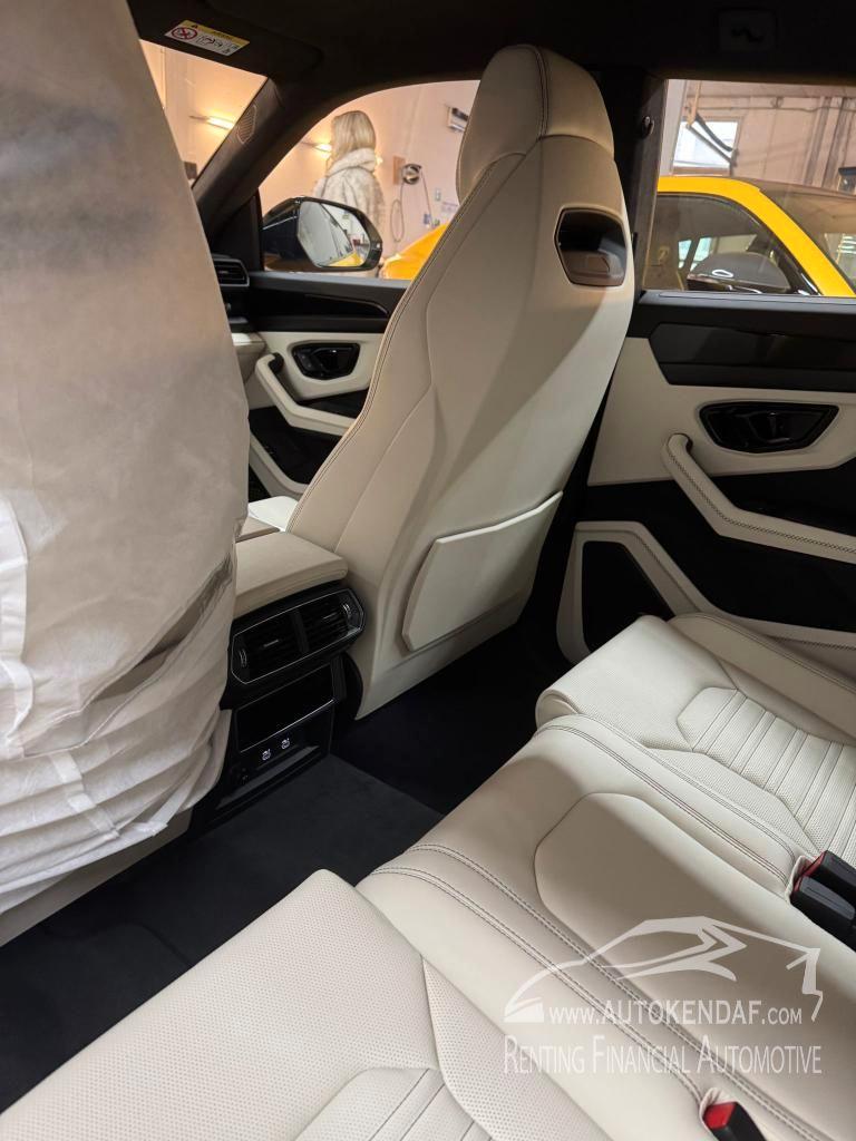 Lamborghini Urus 4.0 V8 phev SE auto