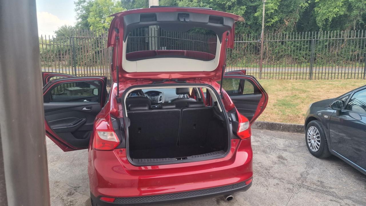 Ford Focus TDCi 115 CV Titanium "Cambio automatico"