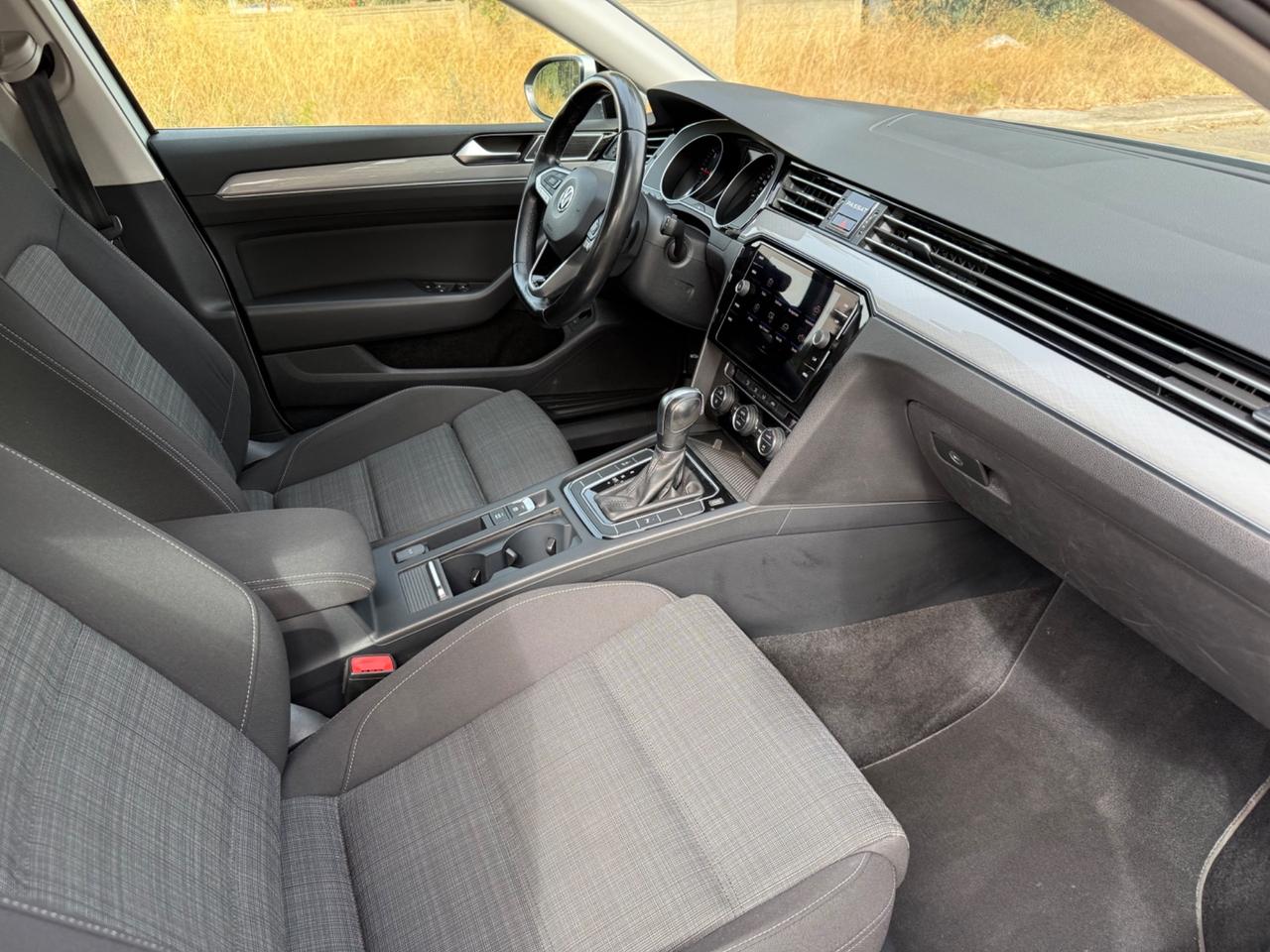 Volkswagen Passat Variant 1.6 TDI SCR DSG Business BMT