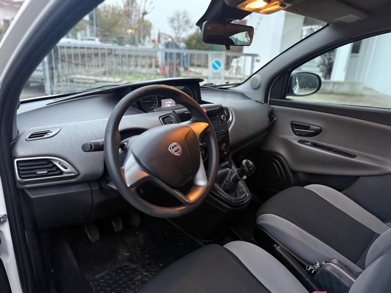 Lancia Ypsilon 0.9 METANO VALIDO 2029 2013 NEOPAT