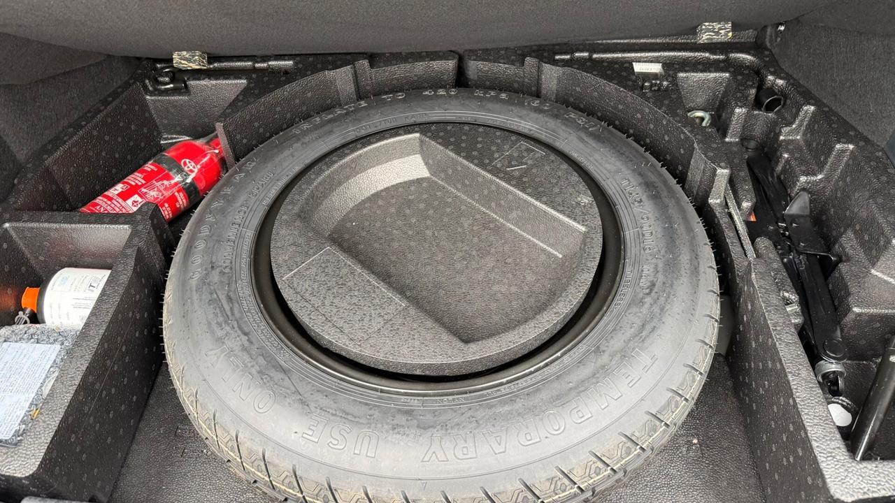 Toyota C-HR 1.8 Hybrid E-CVT Lounge