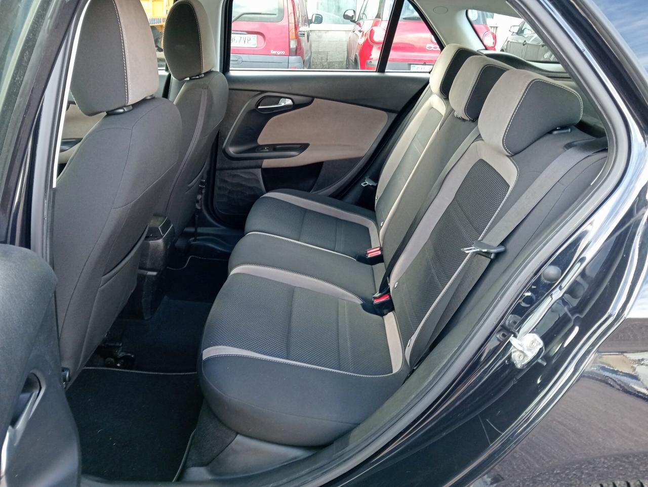 Fiat Tipo SW 1.6 Mjet 120cv DCT Lounge