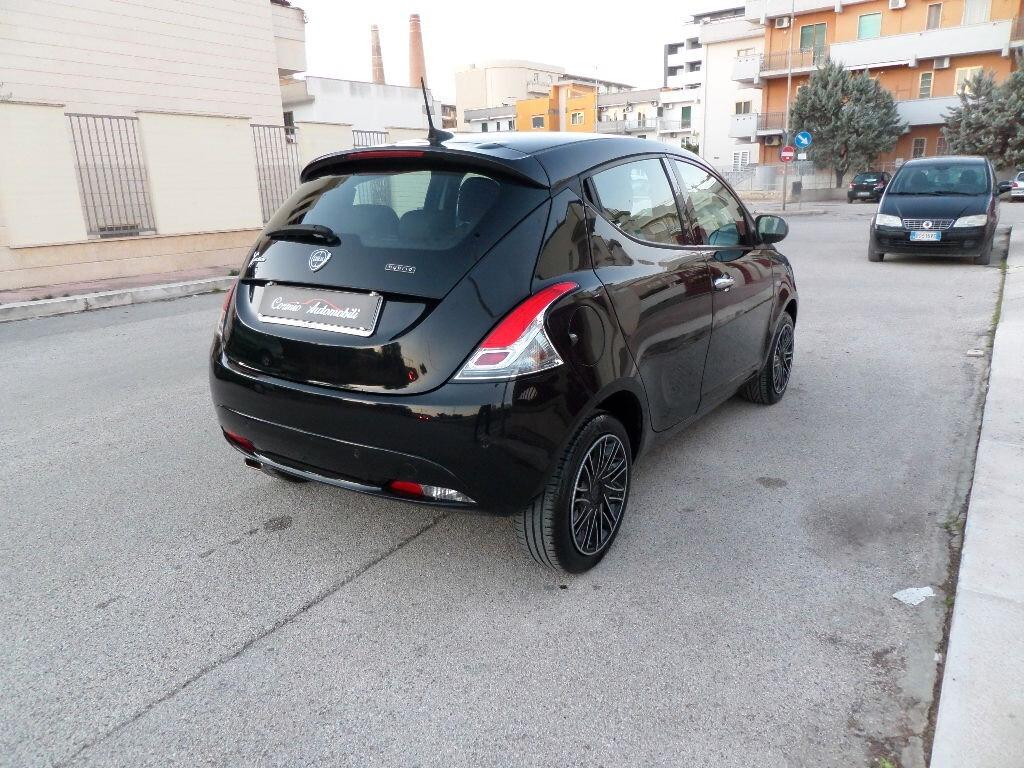 LANCIA YPSILON 1.0 FIREFLY S&S HYBRID GOLD - CarPlay-Park-Led