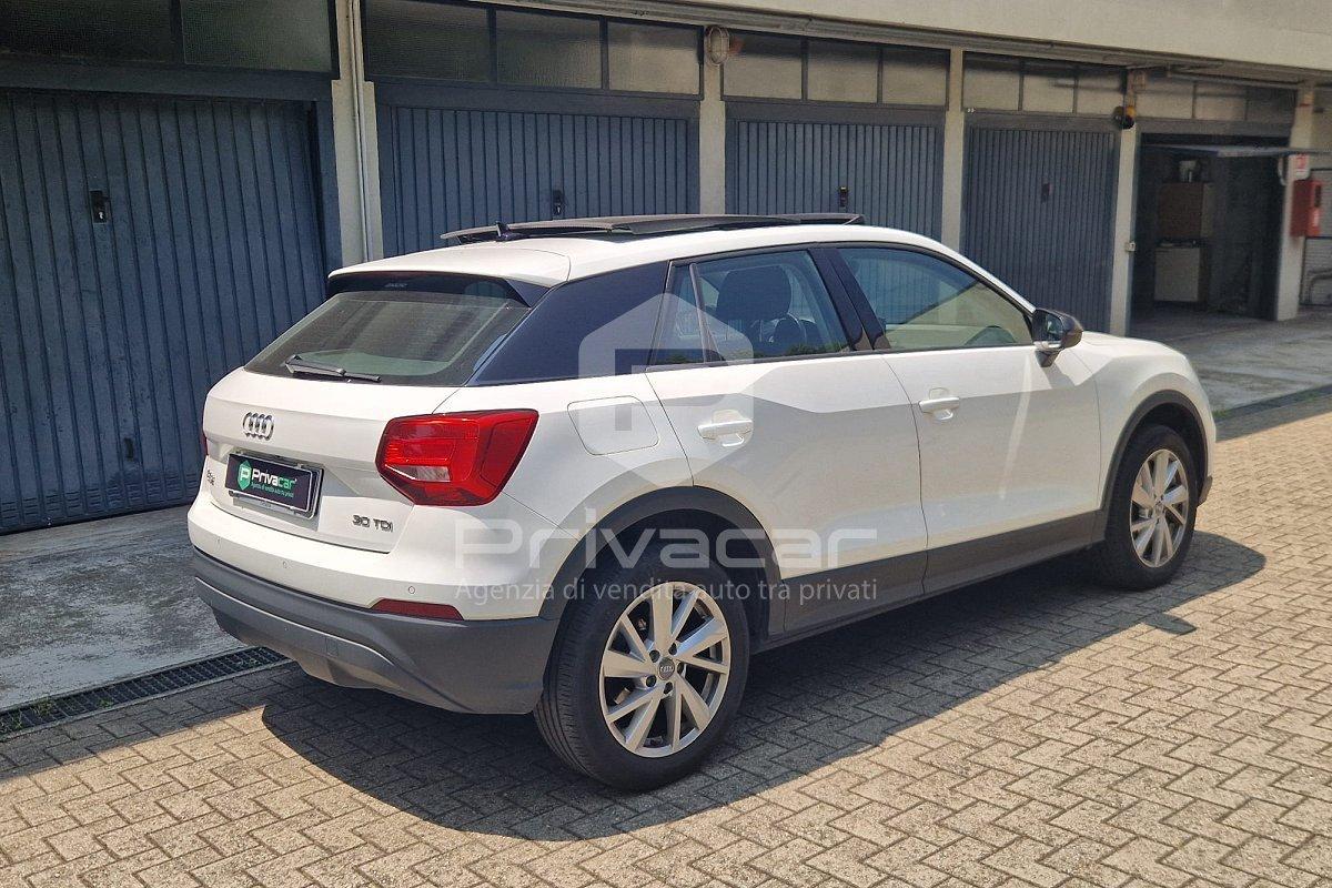AUDI Q2 30 TDI S tronic Identity Black