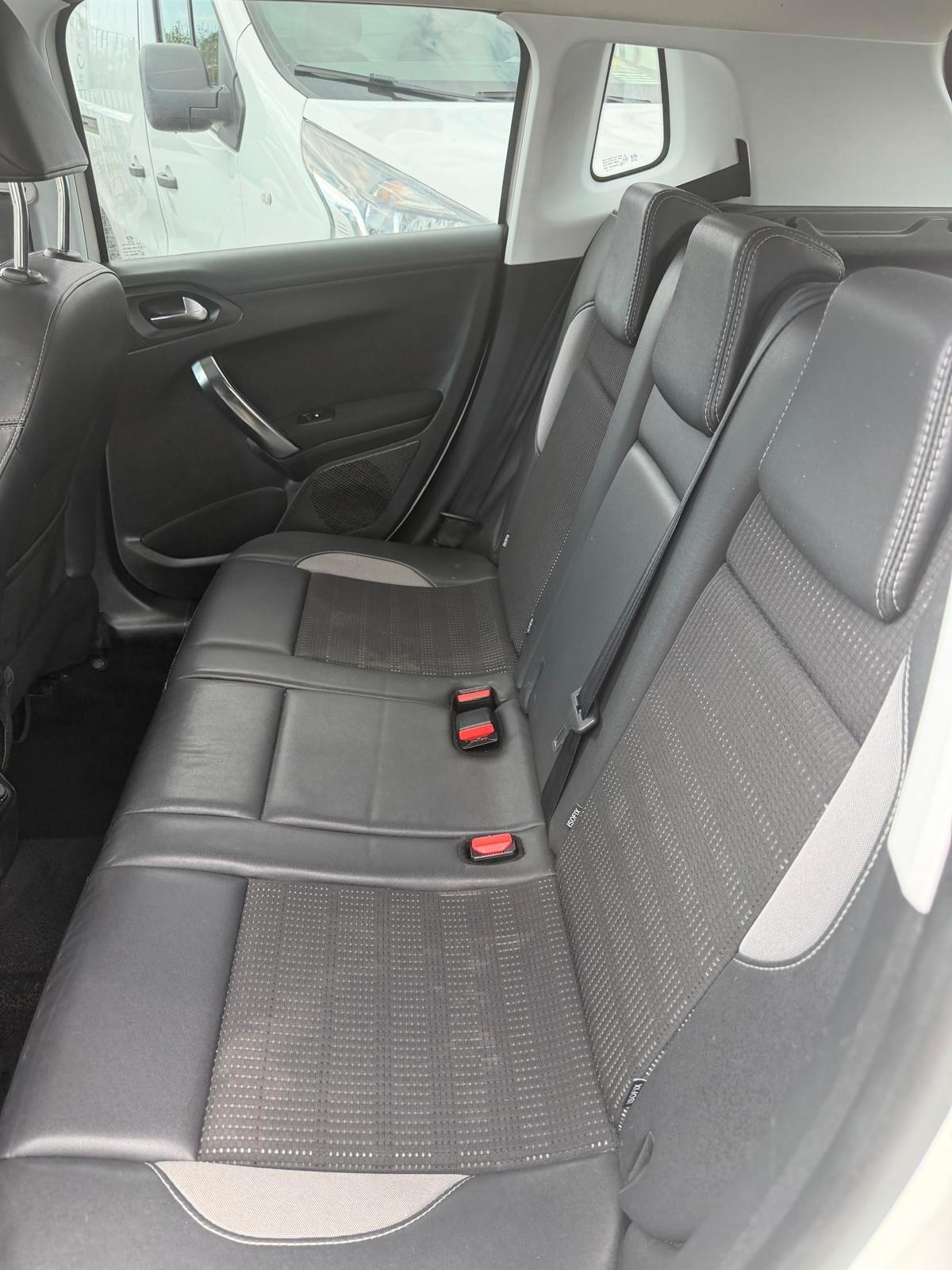 Peugeot 2008 1.6 e-HDi 92 CV Stop&Start Allure-04/2014