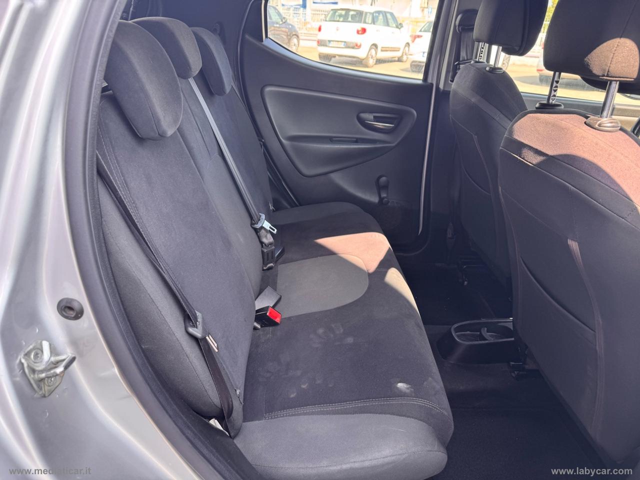 LANCIA Ypsilon 1.2 69 CV 5p. GPL Ecochic Silver