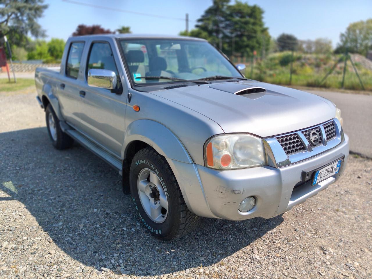Nissan Navara Double Cab 2.5 td 133cv