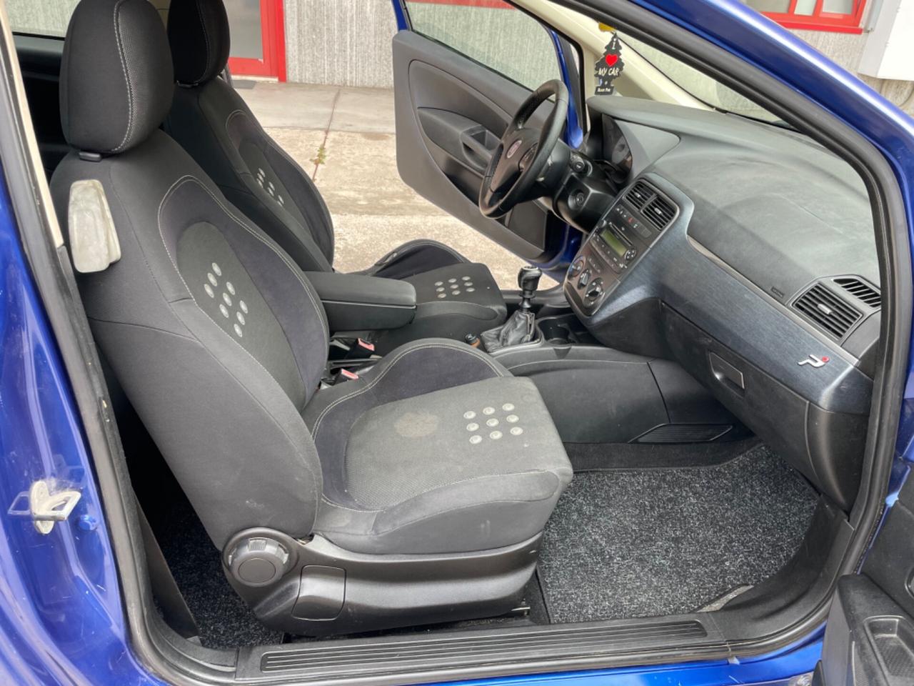 Fiat Grande Punto 1.4 Starjet 16V 3 porte Dynamic