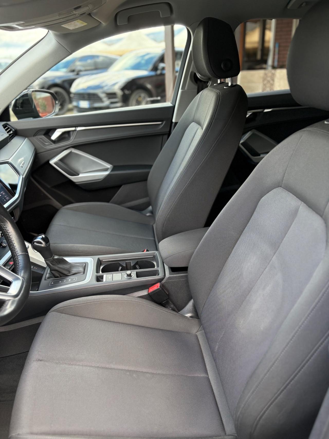Audi Q3 35 TDI S tronic Business Advanced