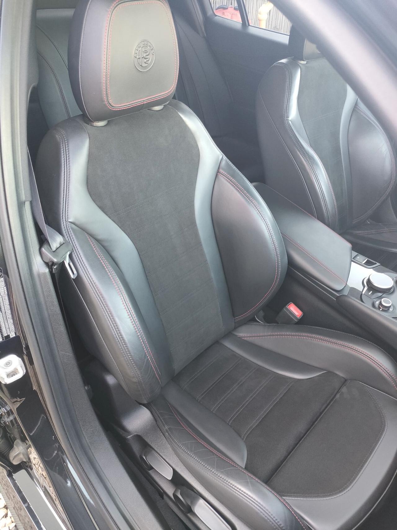 Alfa Romeo Giulia 2.9 T V6 Quadrifoglio