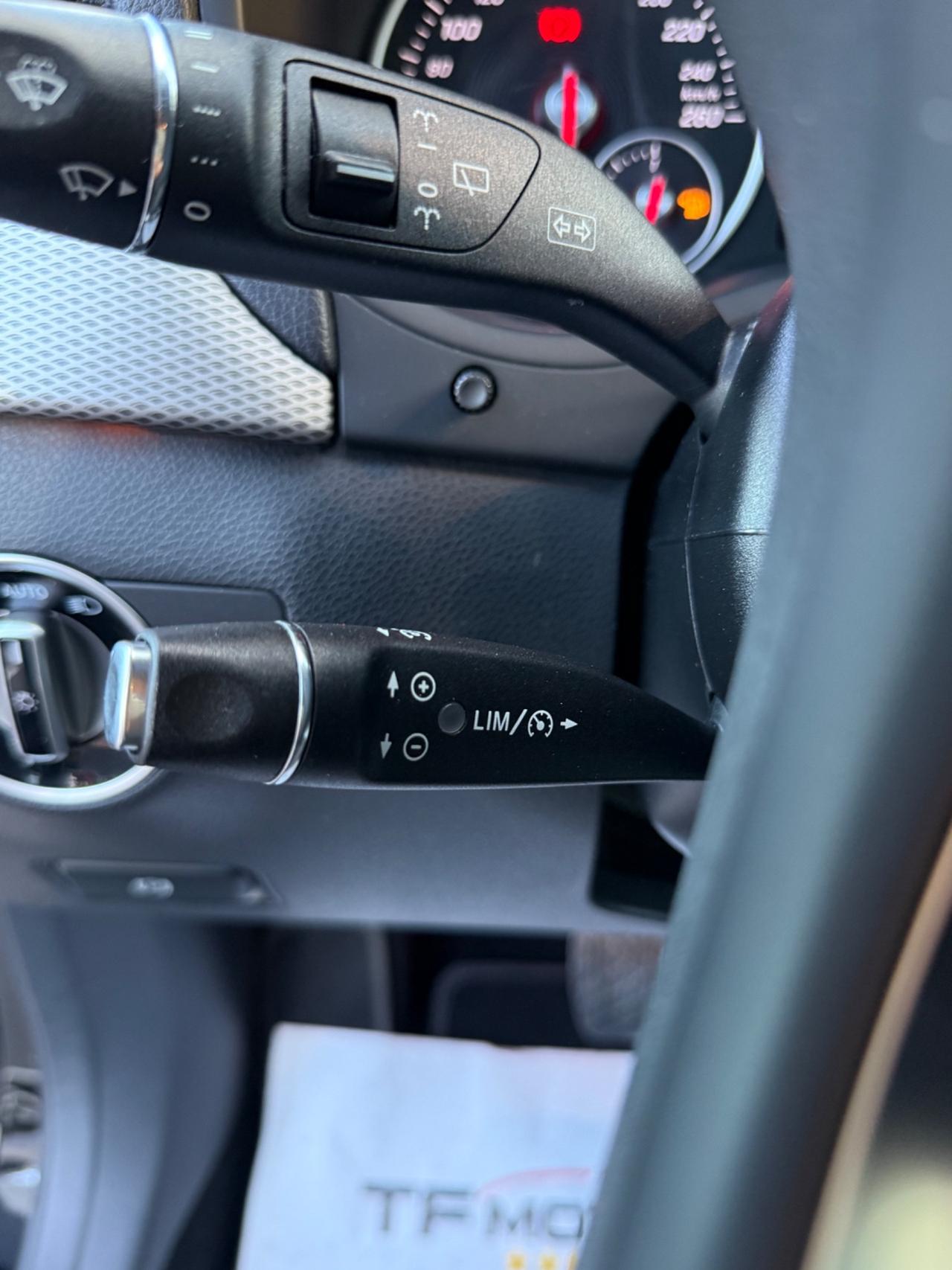 Mercedes classe B180 cdi autom SOLO 56.000KM - 2015