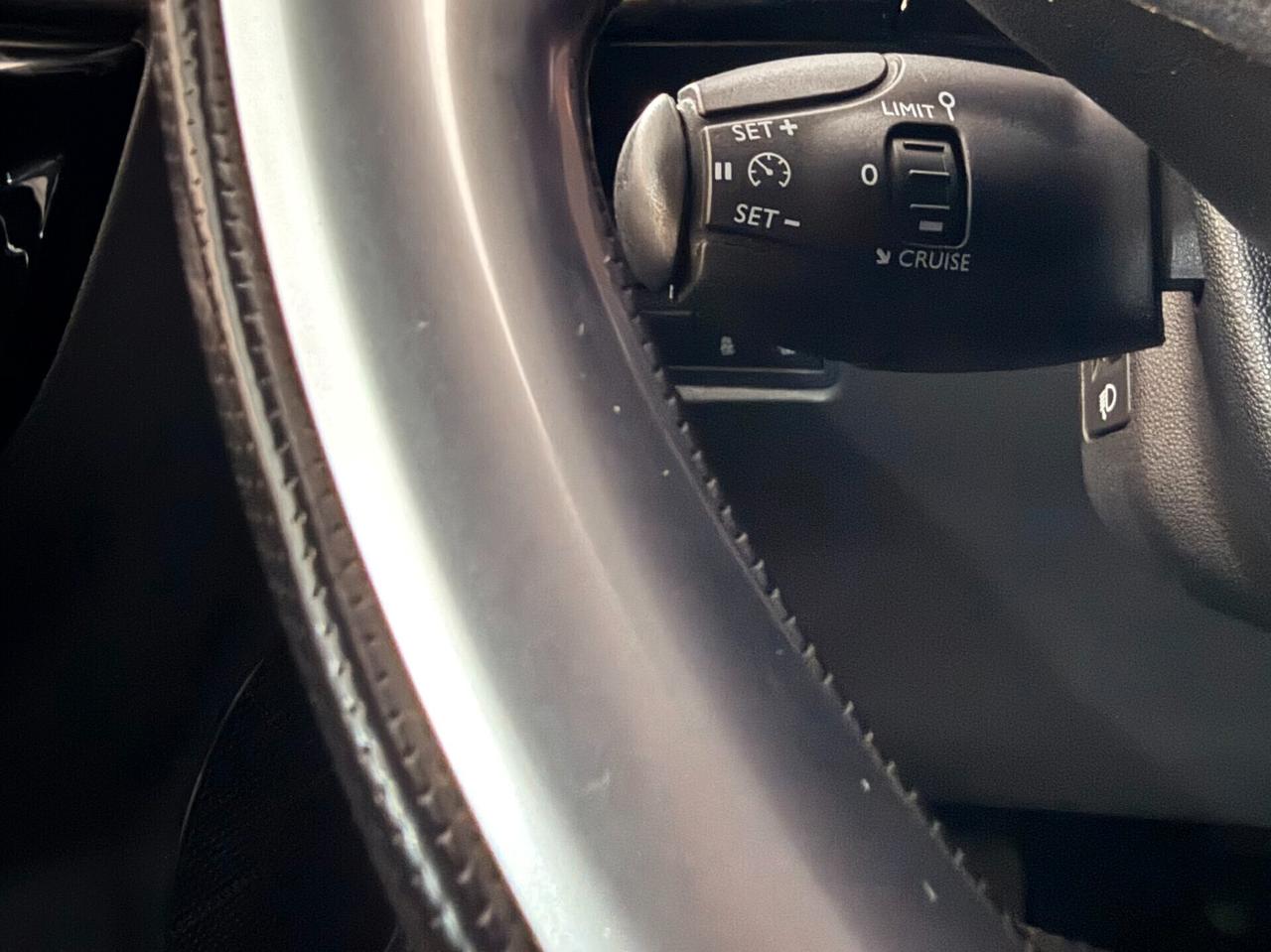 Ds DS3 3 110cv aut. Performance Line benzina