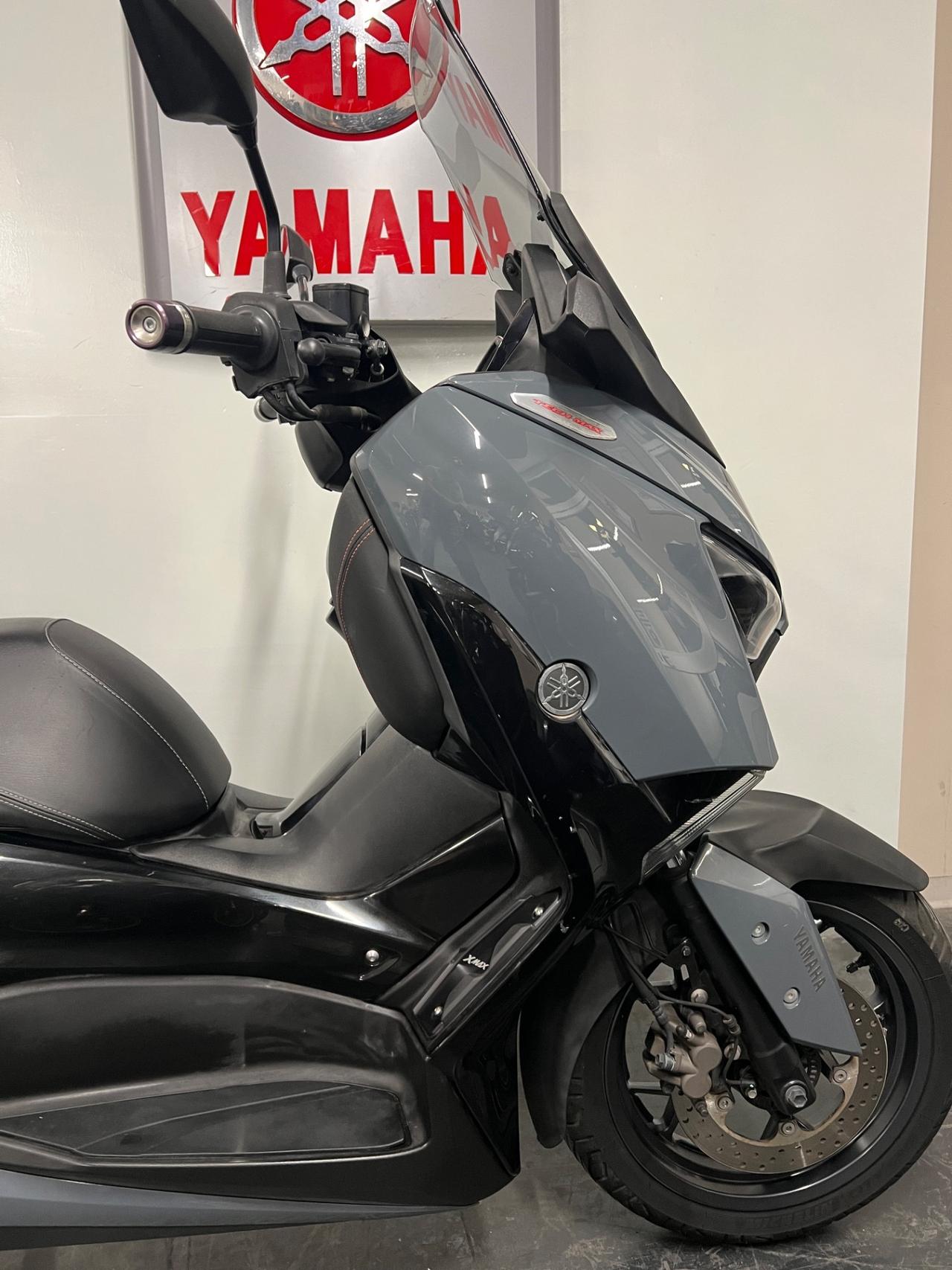 Yamaha X-Max 300 Tech max
