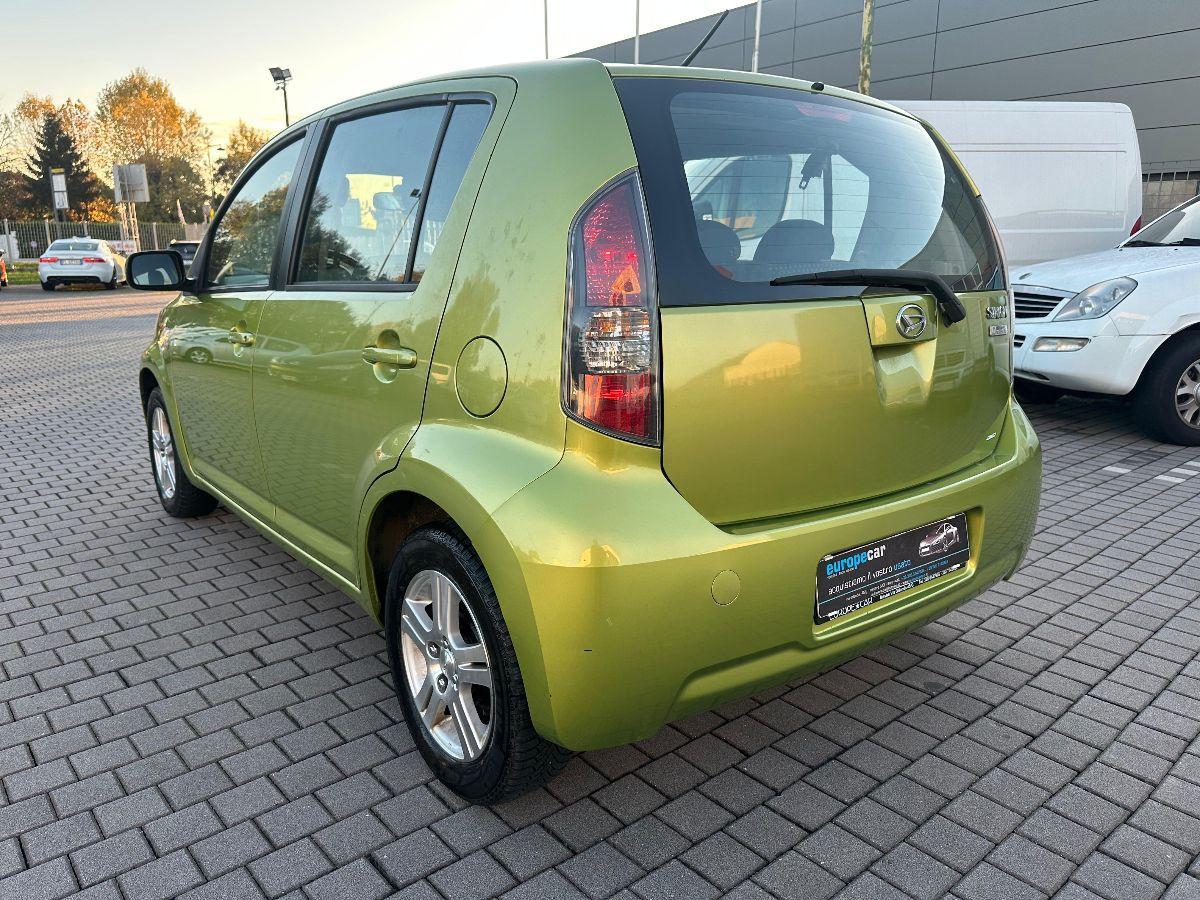 DAIHATSU - Sirion - 1.3i 16V 4WD CX