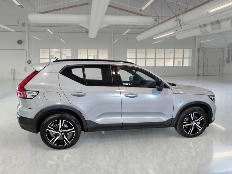 VOLVO XC40 B3 automatico Plus Dark