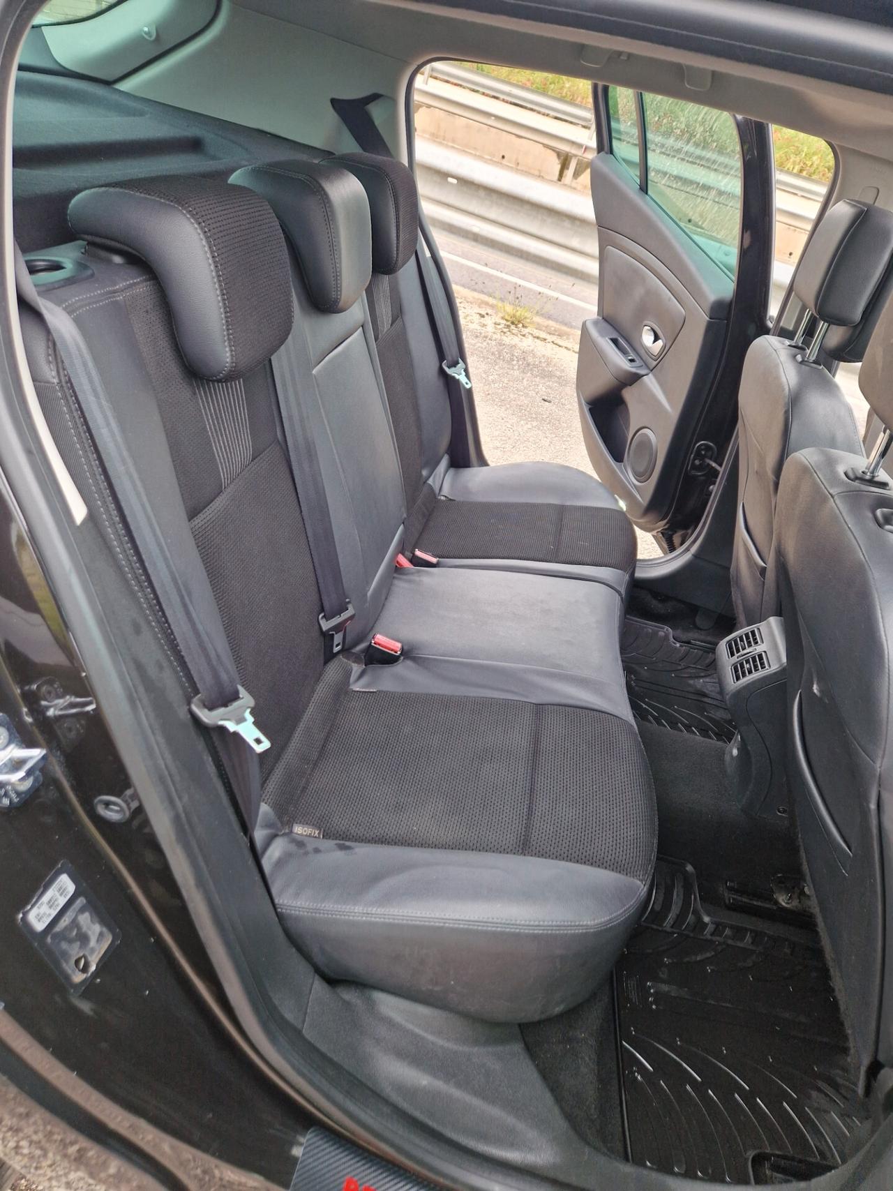 Renault Megane Mégane C-C 1.5 dCi 110CV EDC Luxe