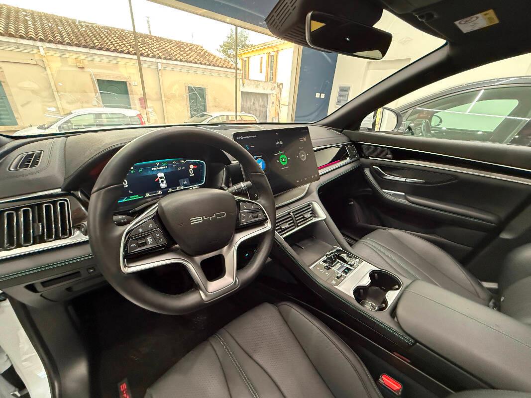 Byd Seal U DM-i BYD Seal U DM-i Plug-In Hybrid – 8 ANNI DI GARANZIA