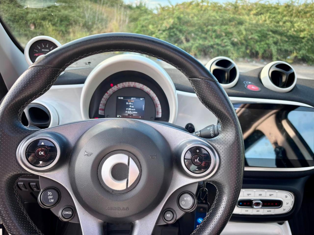 SMART FORFOUR PRIME 2017 | 80.000 KM | TETTO APRIBILE | TOUCHSCREEN | CERCHI NERI | PERFETTA