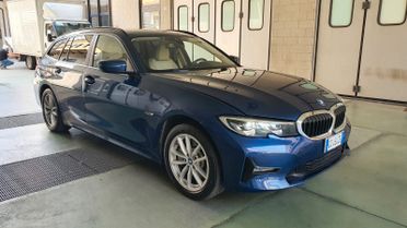 Bmw 330e xDrive Touring Advantage