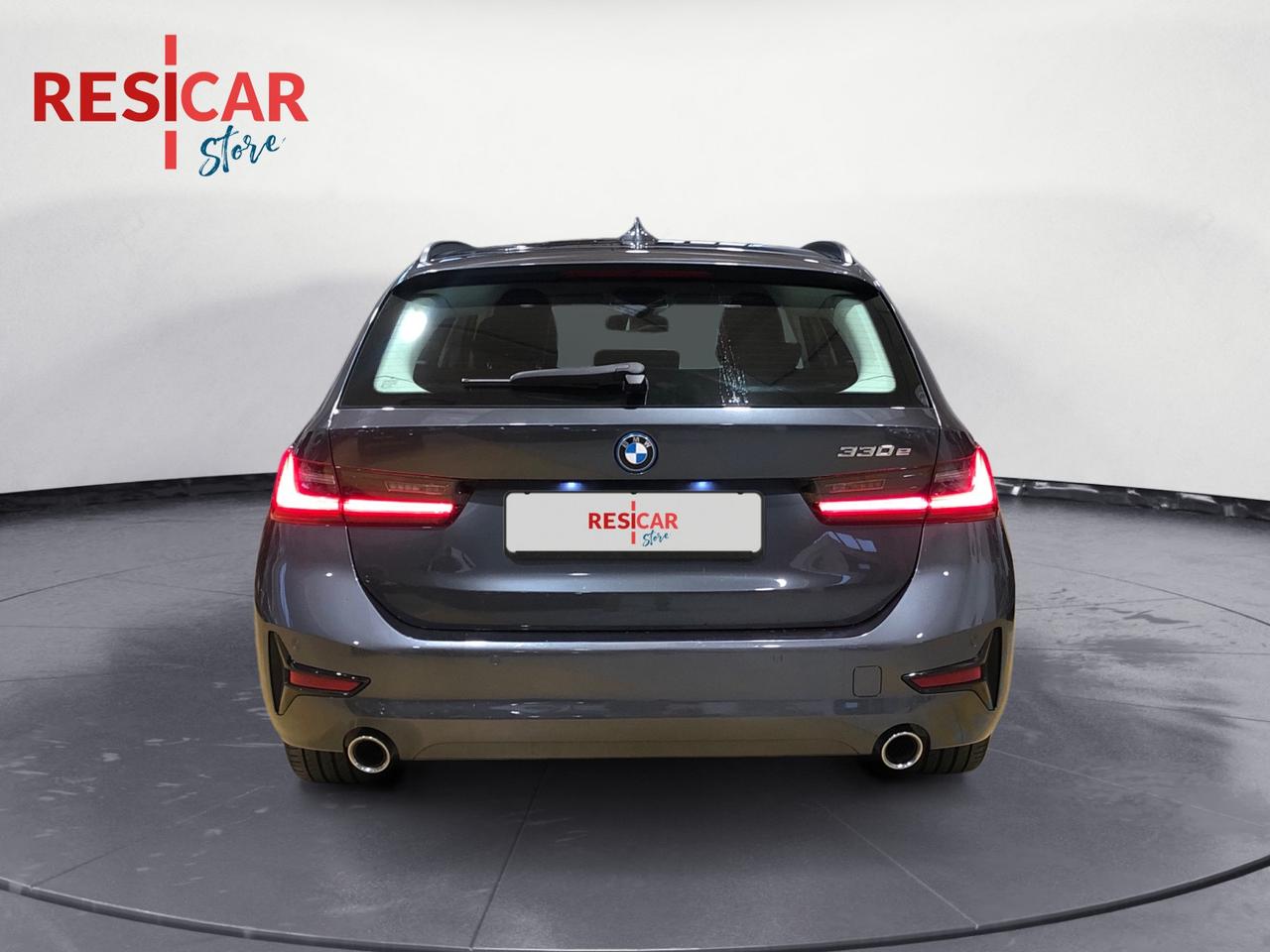 BMW 330e Touring Business Advantage auto