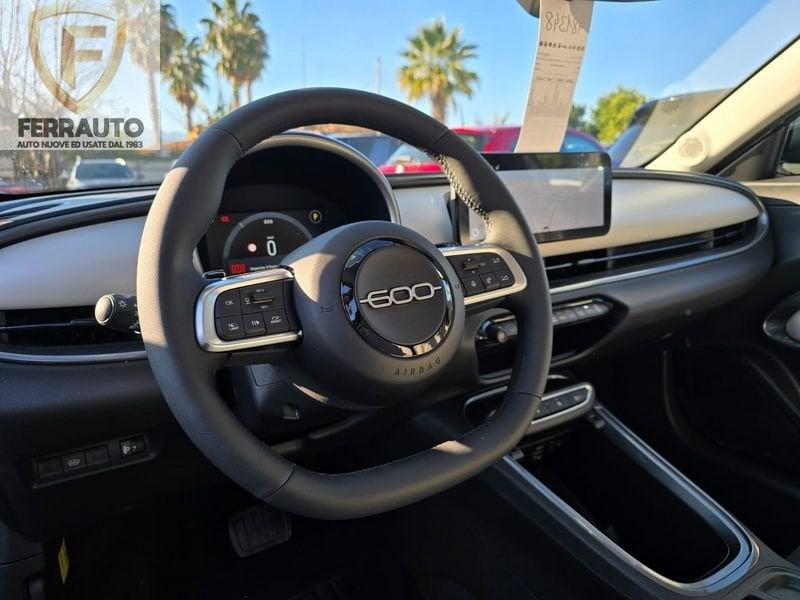 FIAT 600 Hybrid MHEV La Prima
