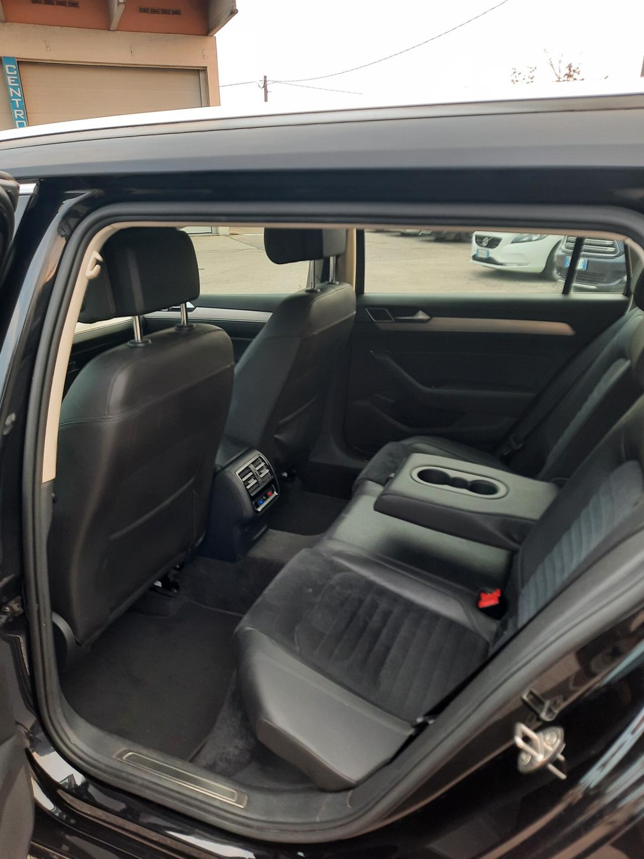 Volkswagen Passat Variant 2.0 BiTDI 4MOT. DSG Highline BlueMotion Tech.