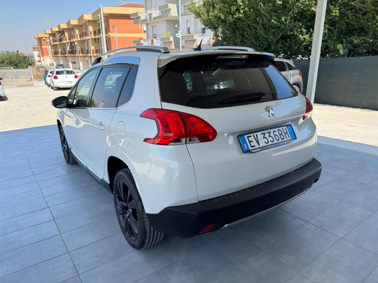 Peugeot 2008 1.6 e-HDi 115 CV Stop&Start Allure