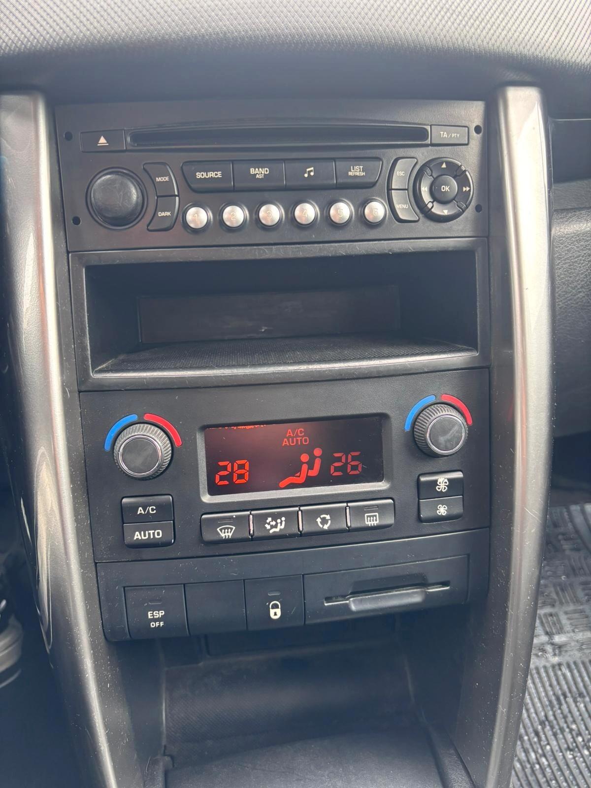 Peugeot 207 1.4 HDi 70CV 5p. Allure