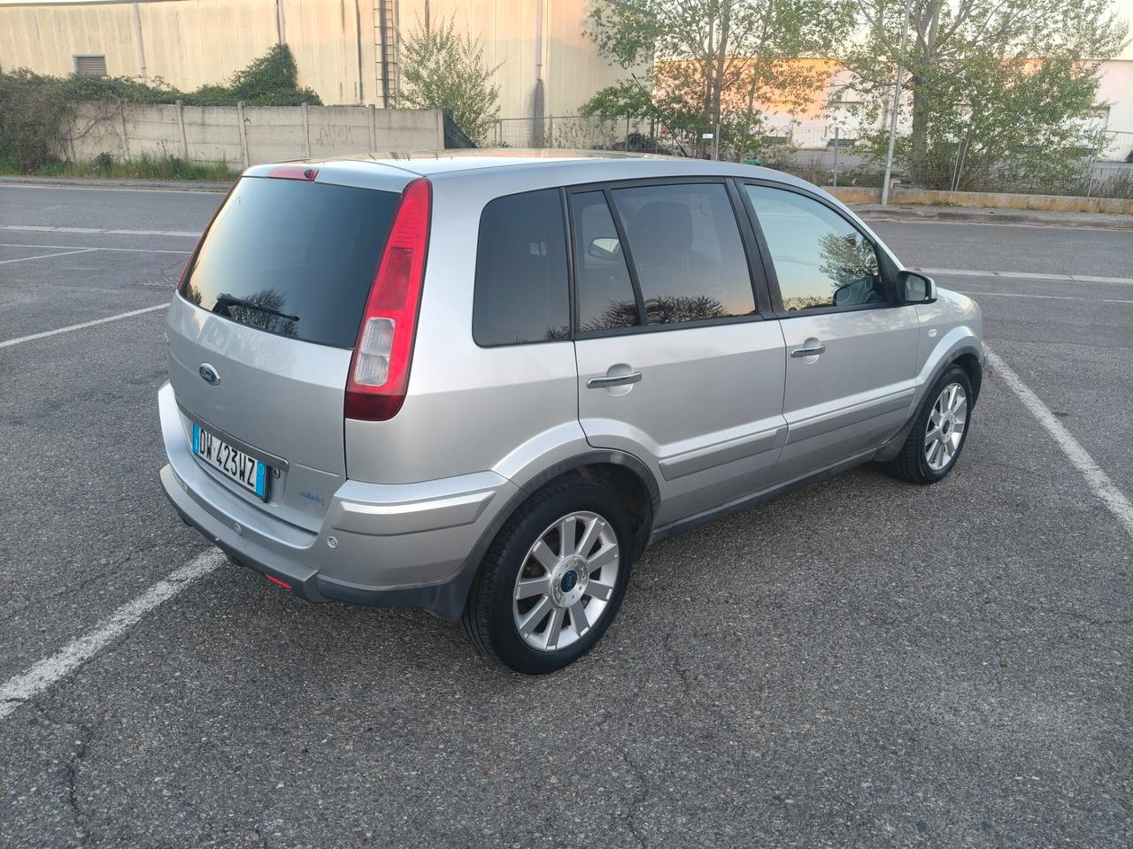 Ford Fusion 1.6 5 porte SOLAMENTE 115.000 KM