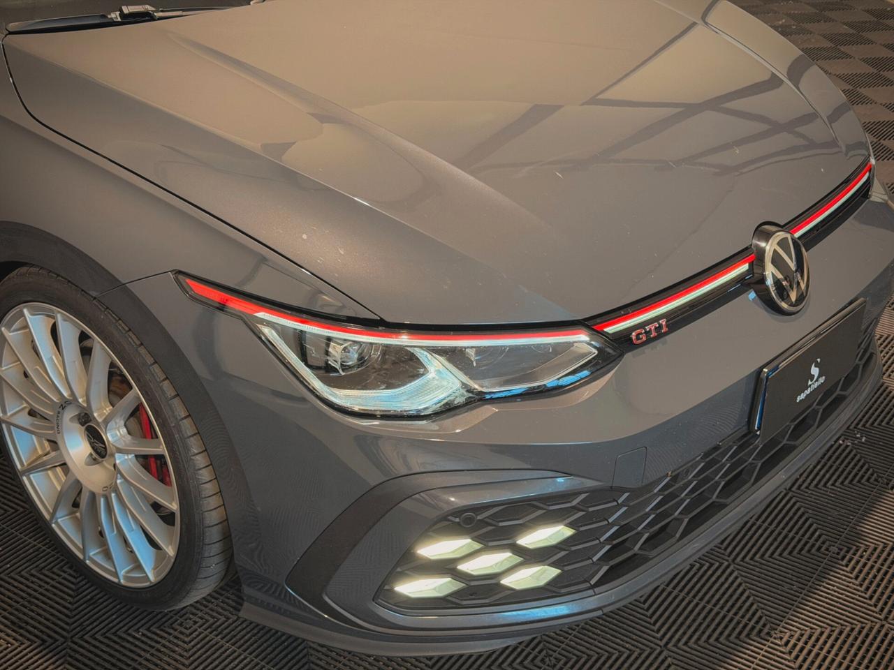 Volkswagen Golf 8 GTI 2.0 TSI DSG - OZ SUPER LEGGERA - REVO