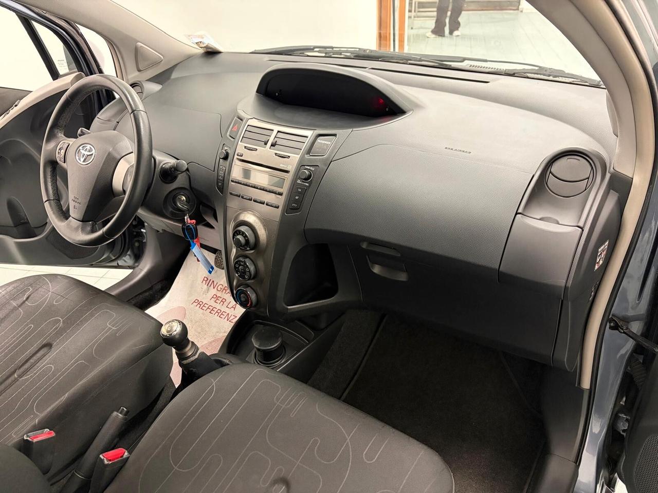 Toyota Yaris 1.0 TUTTO INCLUSO CHIAVI IN MANO LEGGI