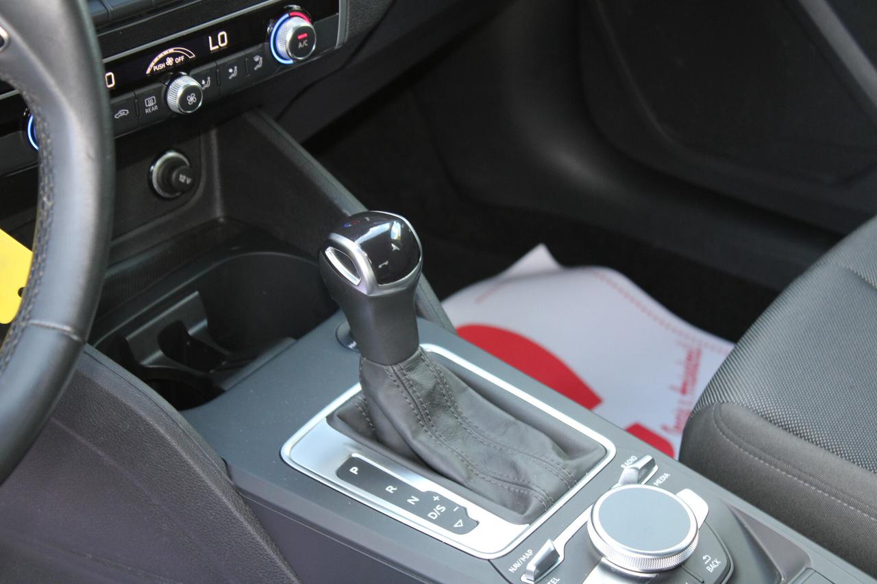 Audi Q2 30 TDI S tronic Business