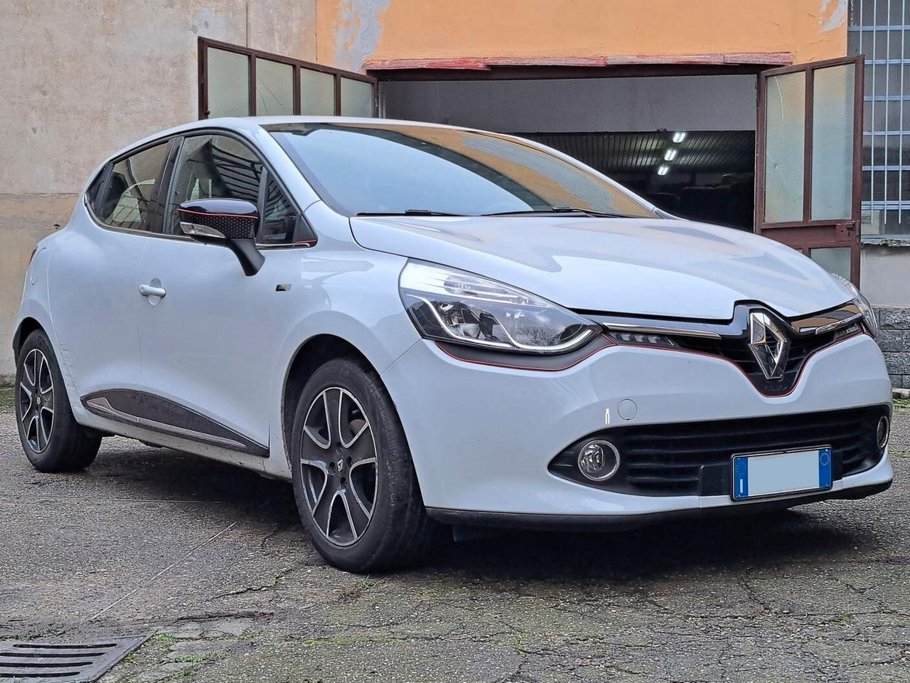 Renault Clio 1.2 75 CV 5 porte Duel