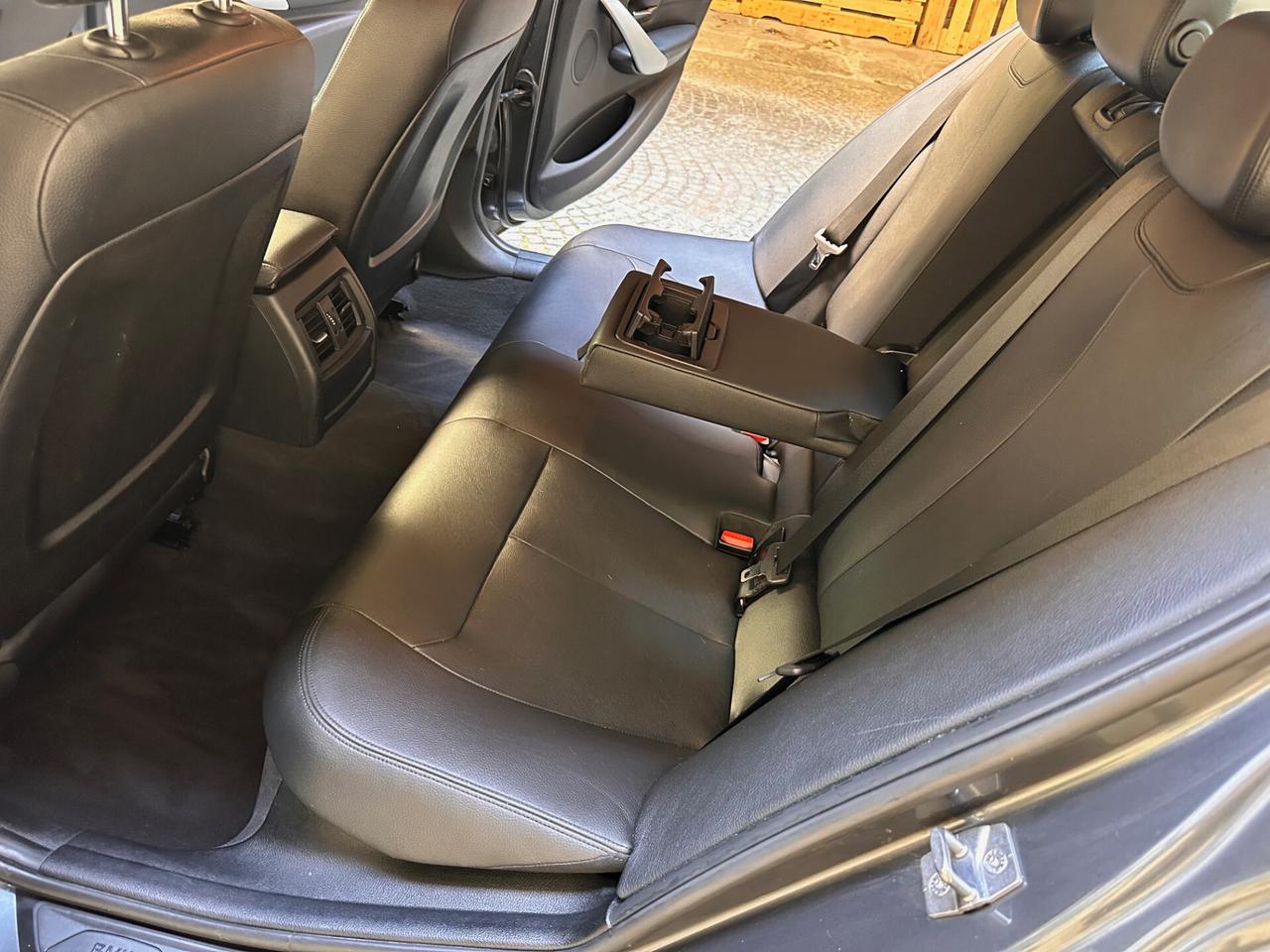 Bmw 318d Luxury *INTERNI in PELLE*
