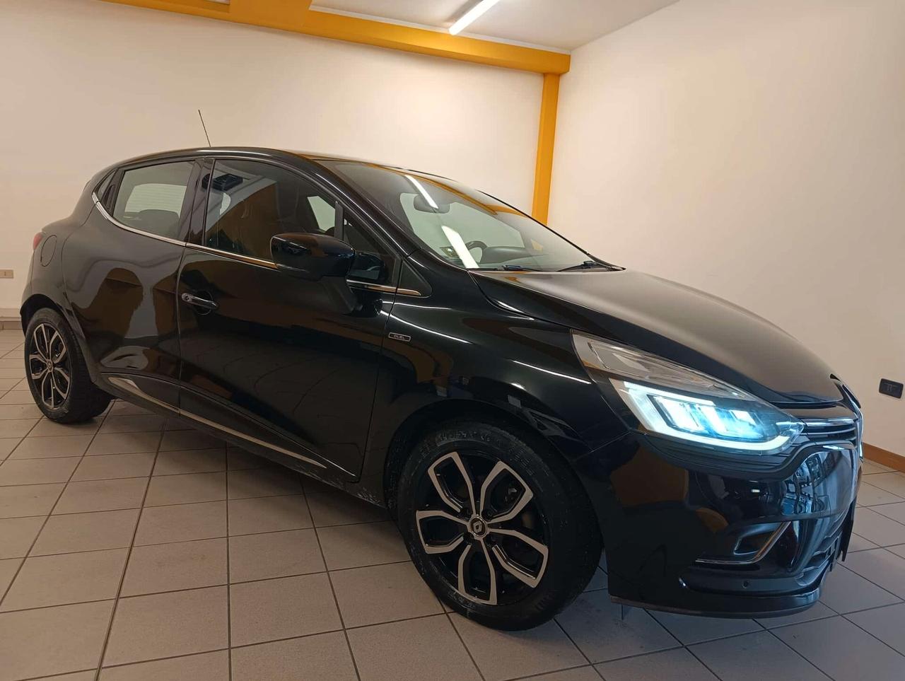 Renault Clio 1.2 75 CV 5 porte Duel2