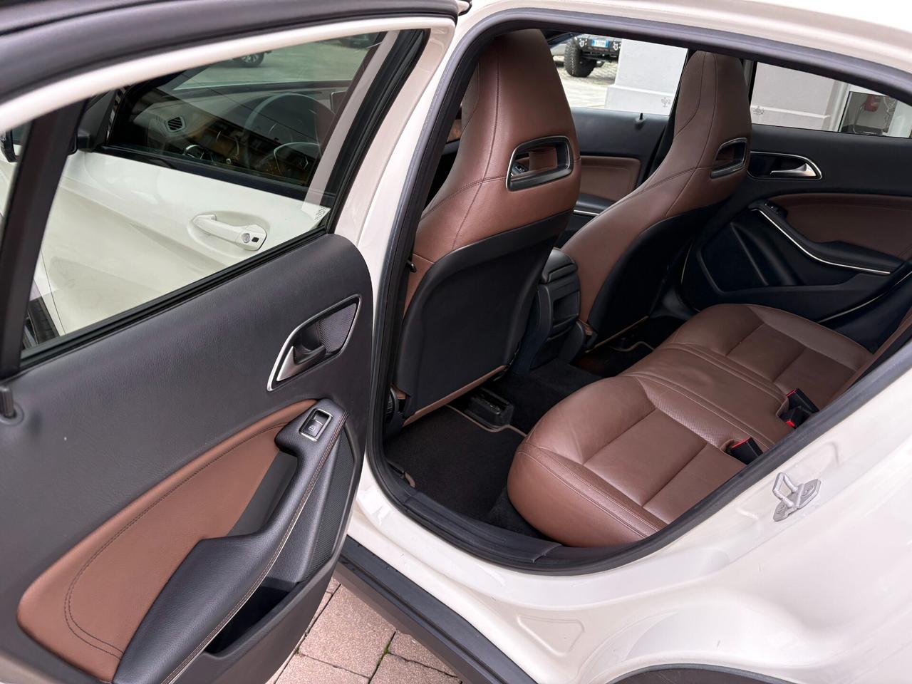 Mercedes-benz GLA 220 CDI Automatic 4Matic Premium