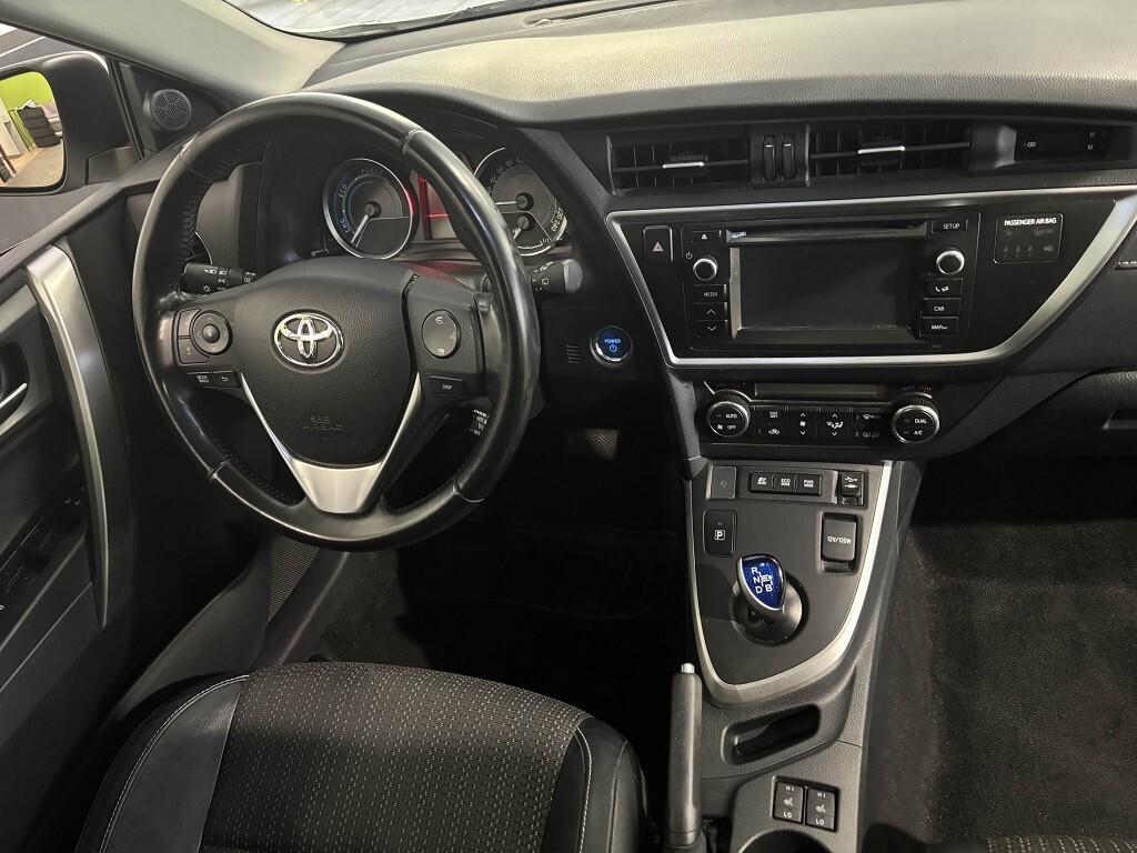 TOYOTA AURIS HYBRID 1.8 EXECUTIVE