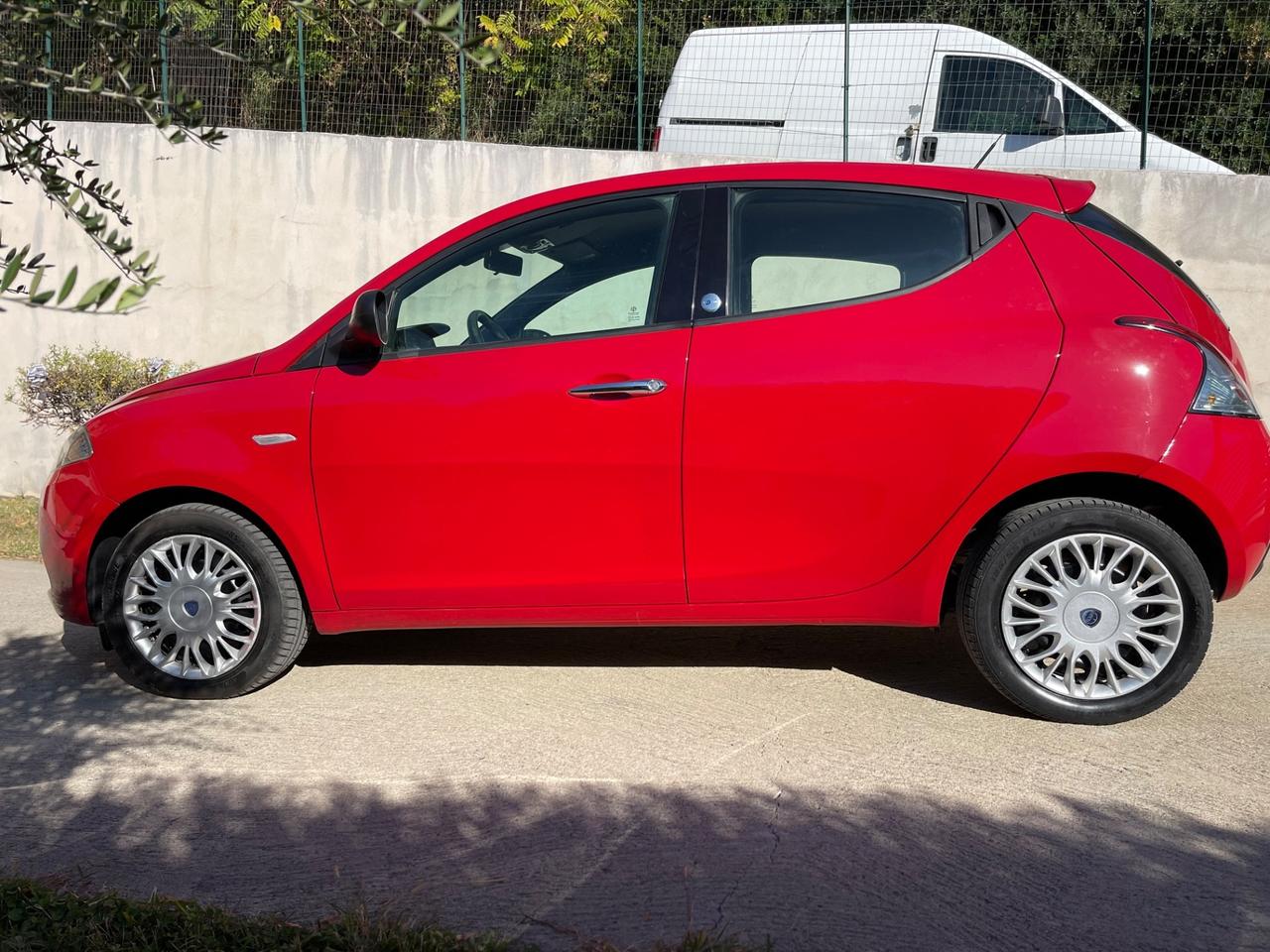 Lancia Ypsilon 1.2 69 CV GPL Ecochic Gold PERMUTA