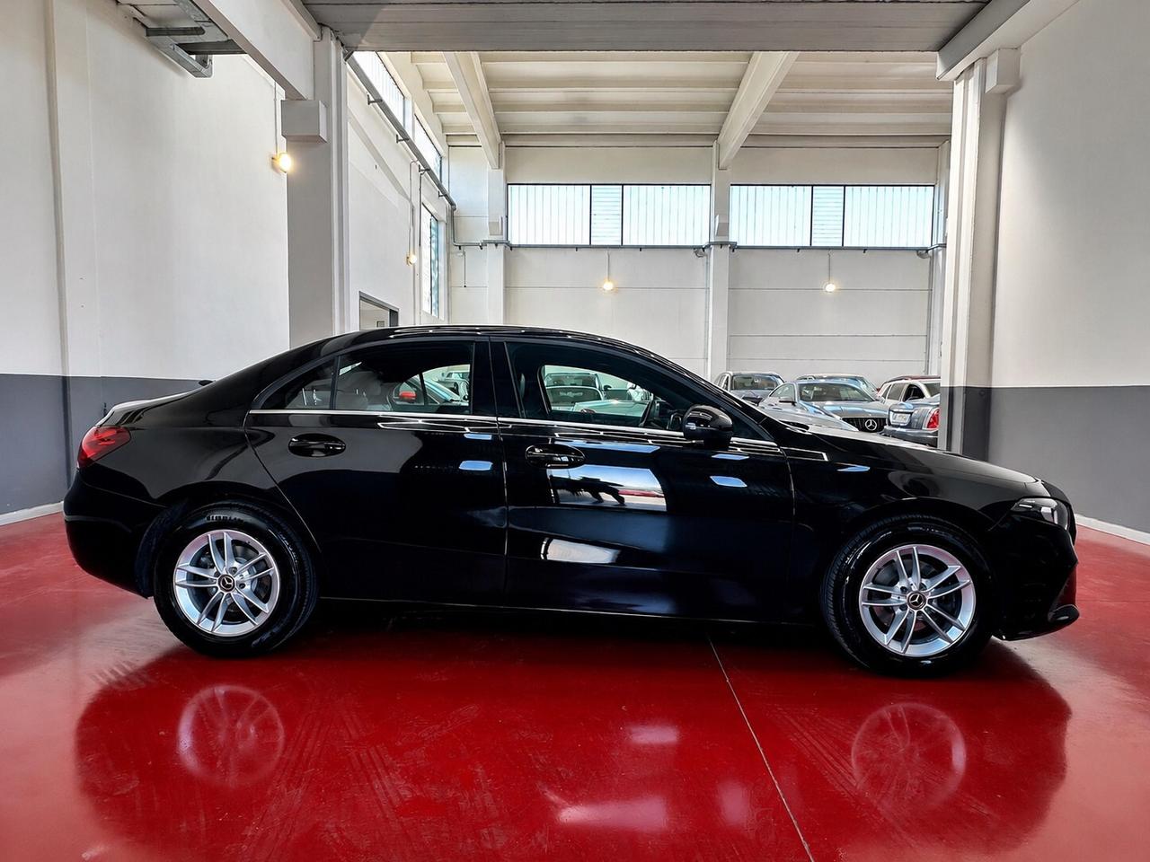 Mercedes-benz A 180 d Limousine Automatic sport