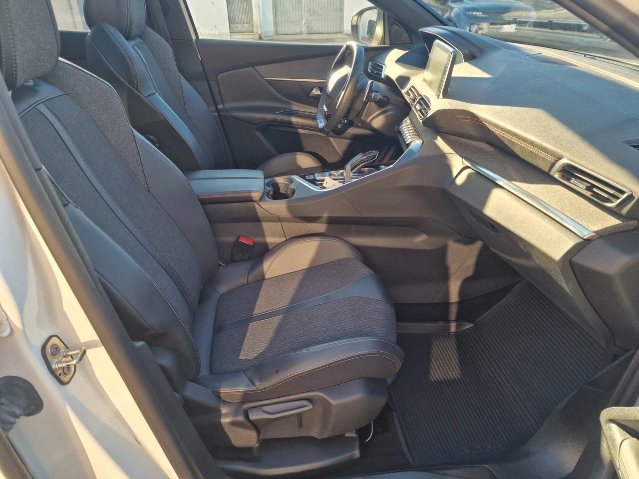 Peugeot 3008 BlueHDi 130 S&S EAT8 GT Line TETTO