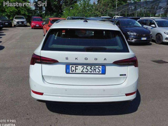 SKODA Octavia Octavia Wagon 1.0 e-tec Executive dsg -. GF253RS