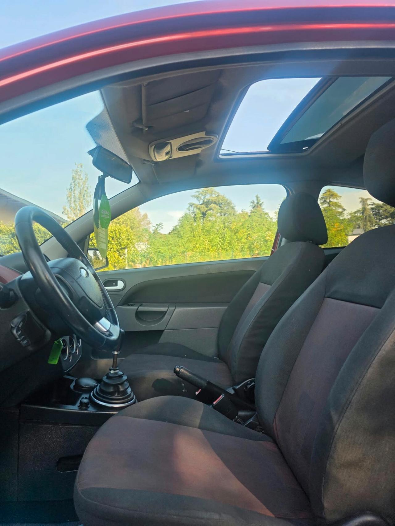 Ford Fiesta 1.2 16V 3p. Ghia