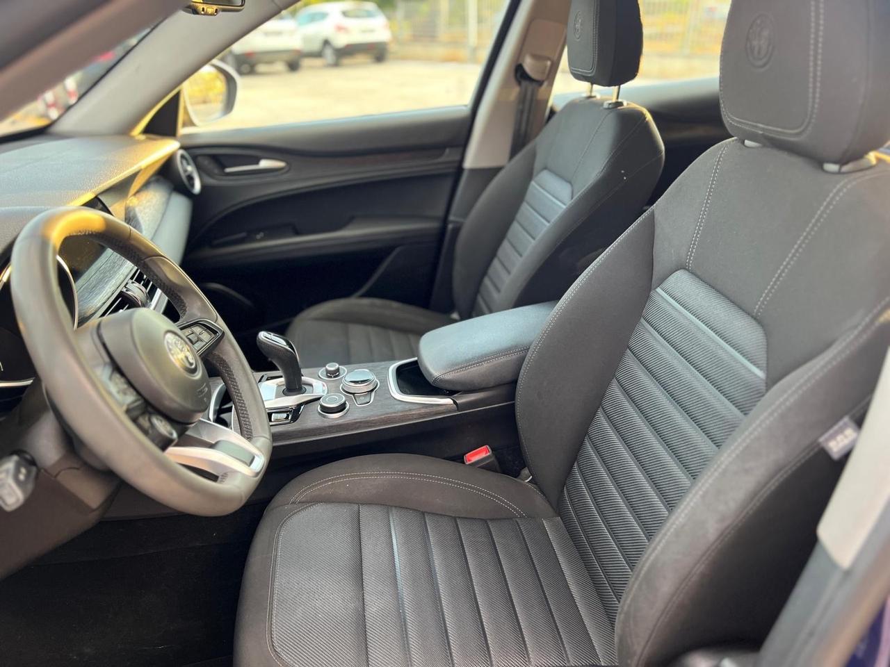 Alfa Romeo Stelvio 2.2 Turbodiesel 160 CV AT8 RWD Business